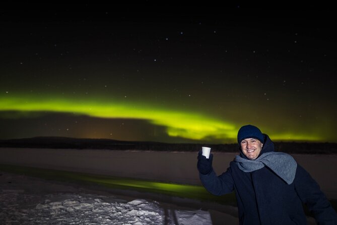 Northern lights hunting photo tour with bbq; small groups - The guide makes the difference