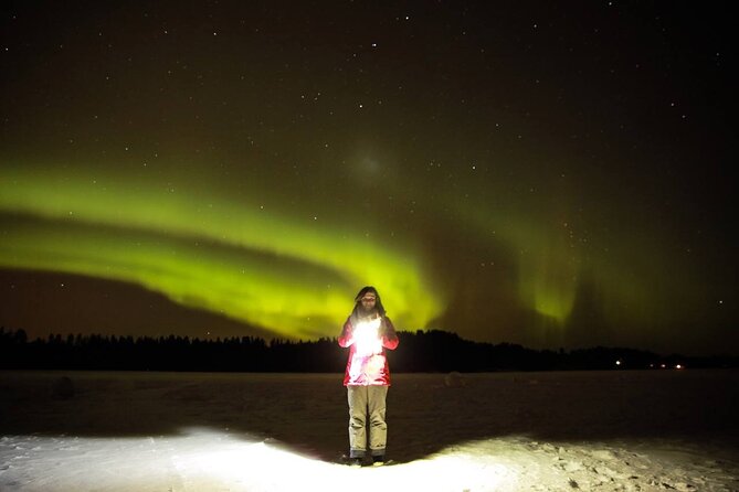 Northern lights hunting photo tour with bbq; small groups - Who should book this Rovaniemi aurora tour?