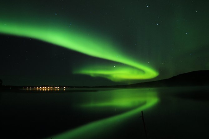 Northern lights hunting with car - The food and fire stop add real value