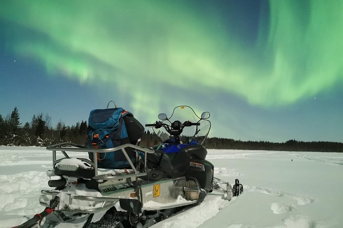 Northern Lights Sledge Ride - Getting dressed for a night below freezing