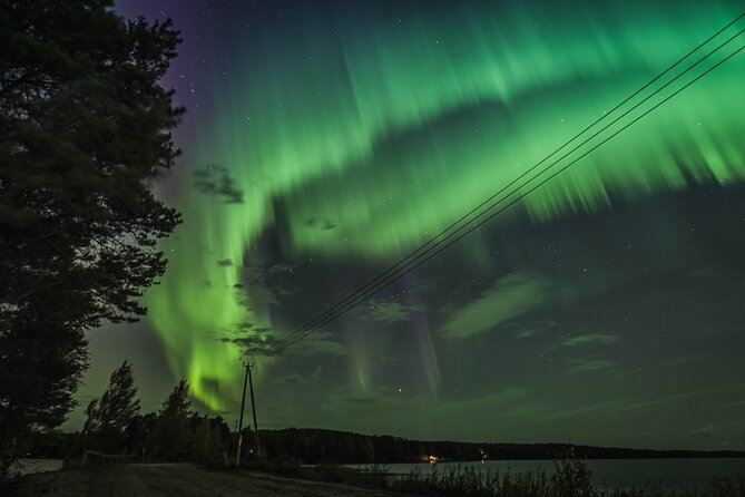 Northern Lights Tour with BBQ and drinks - Learning what causes the Northern Lights