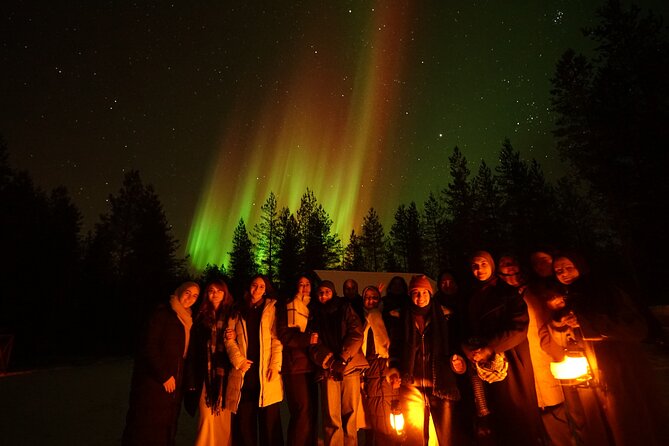 Northern Lights Trip to a Magical Place in Lapland - Waiting in a kota, cabin, and warm fire