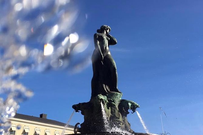 Private Helsinki Sightseeing walking + Car - Oodi, Helsinki’s modern public living room