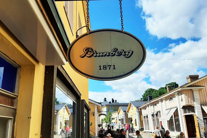 Private National Park and Porvoo Old Town tour from Helsinki - The drive from forest to Porvoo