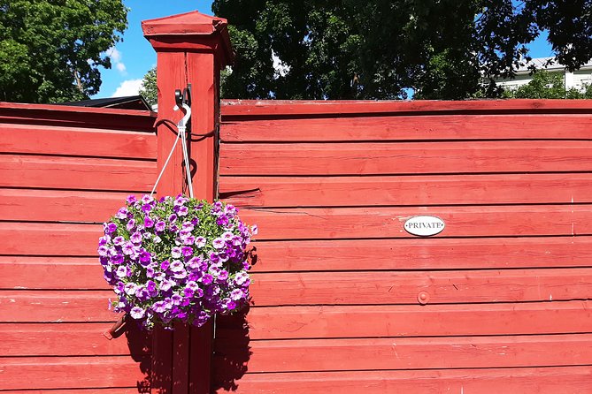 Private National Park and Porvoo Old Town tour from Helsinki - Chocolate and the best photo stop in Porvoo