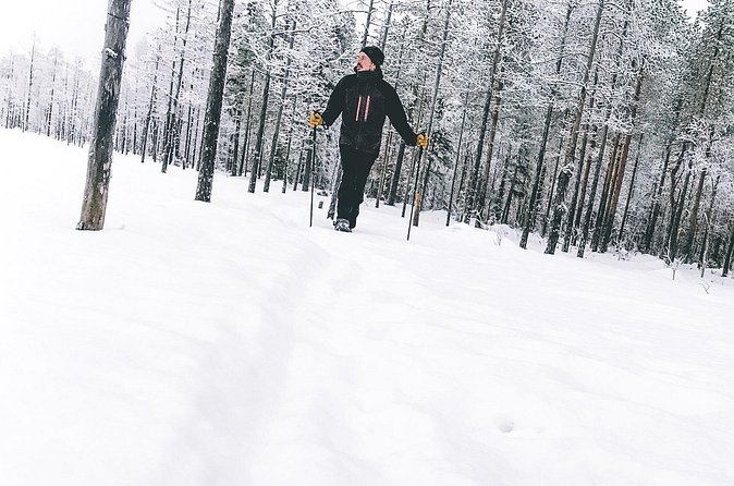 Private Snowshoeing Tour In Pyhätunturi With A Local Guide - Timing, meeting point, and weather planning