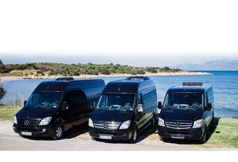 Private Transfer Rovaniemi - Kiruna - What five hours in the minibus feels like