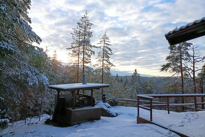 Reindeer Park & Horse Stables Safari - Private pickup makes the short schedule easier