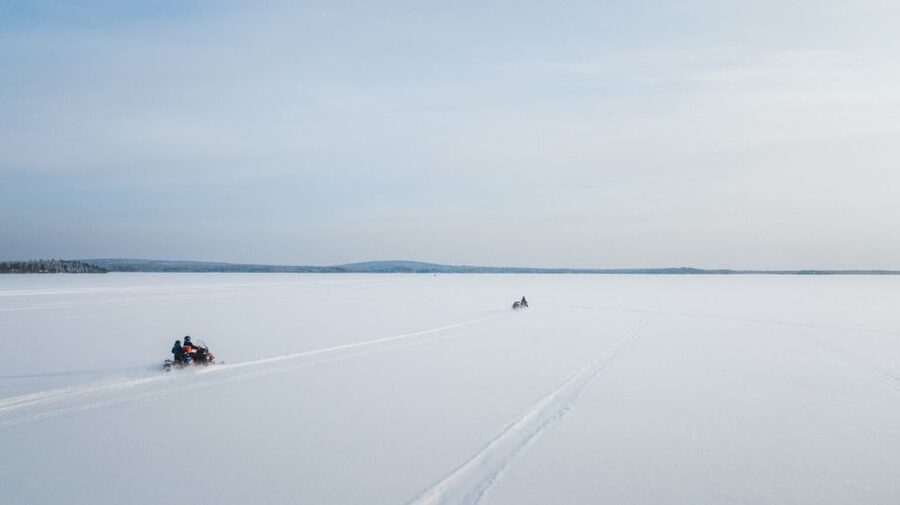 Rovaniemi: 3-Hour Snowmobile Safari in Lapland - Learning to handle a Lapland snowmobile