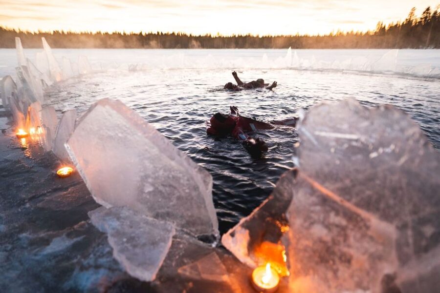 Rovaniemi: Arctic Ice Floating and Northern Lights Tour - Practical clothing and timing advice