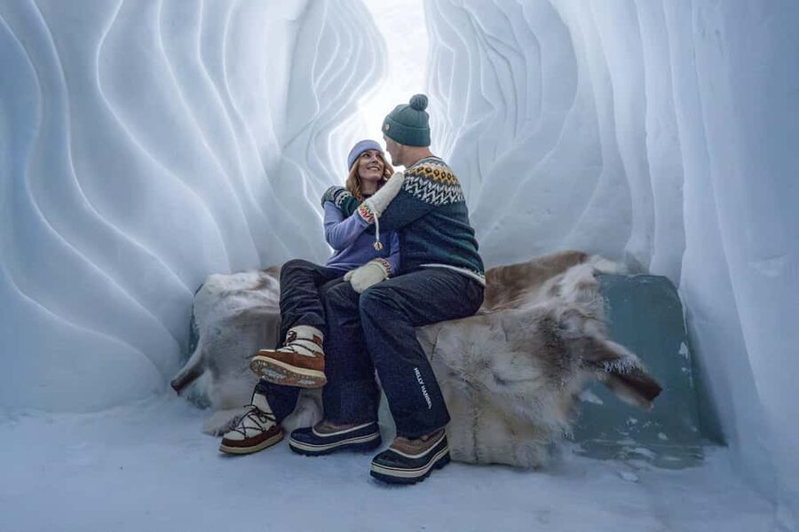 Rovaniemi: Arctic Snow Hotel Tour - The Ice Chapel and the Ice Restaurant