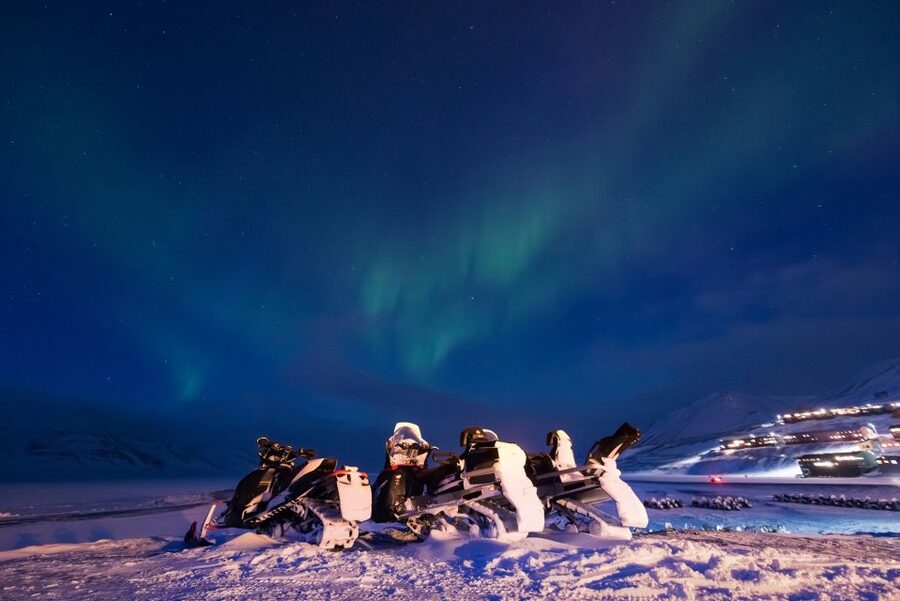 Rovaniemi: Aurora Borealis Snowmobile Safari with Campfire - Group size and guide quality