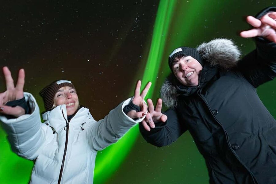 Rovaniemi: Aurora Hunt with Money-Back Guarantee and Photo - Leaving Rovaniemi after dark