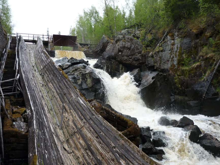 Rovaniemi: Auttiköngäs Waterfalls Hike Tour & Barbeque - Should you book the Auttiköngäs hike?
