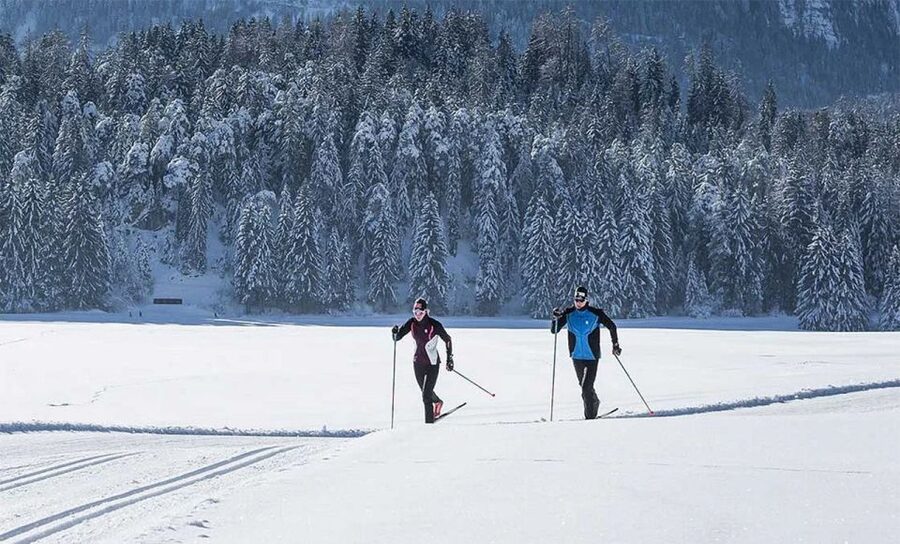 Rovaniemi: Cross Country Wilderness Ski Adventure - Why cross-country skiing works so well in Lapland