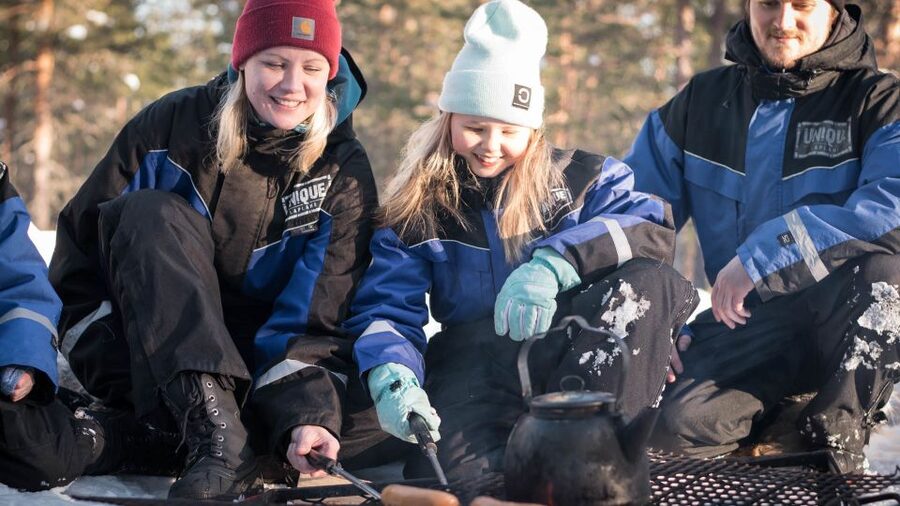 Rovaniemi: Family Snowmobile Safari with Campfire and Snacks - Key points to know before you book