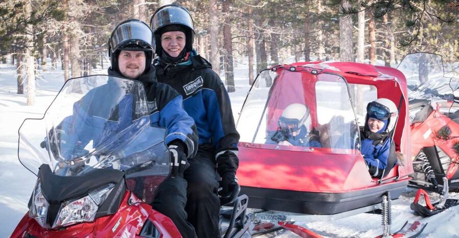 Rovaniemi: Family Snowmobile Safari with Campfire and Snacks - Mini snowmobiles give children their own turn