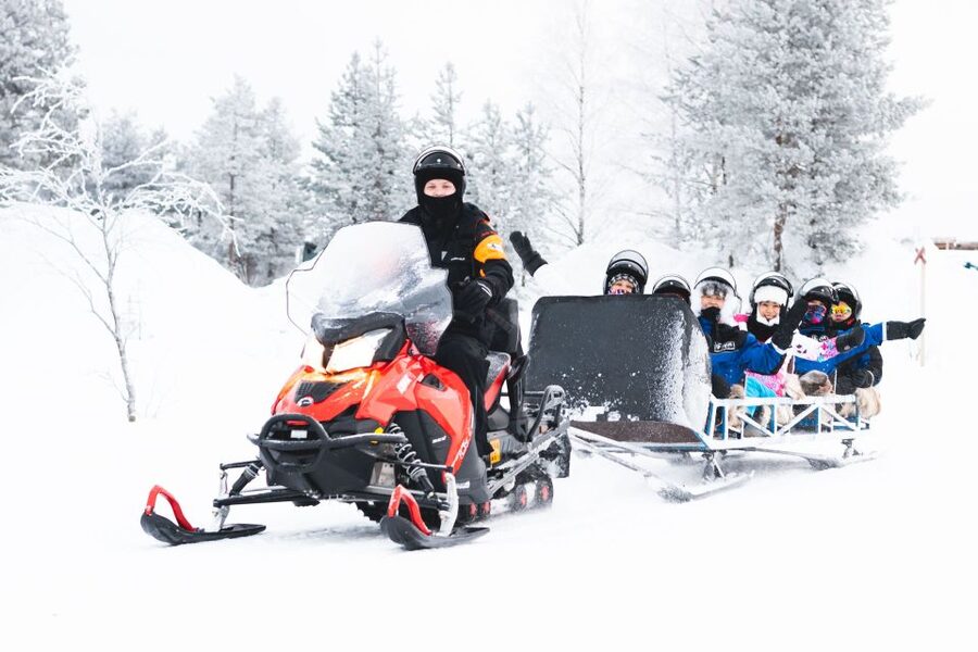 Rovaniemi: Family Snowmobile Safari with Campfire and Snacks - Campfire food and a warm Lappish drink