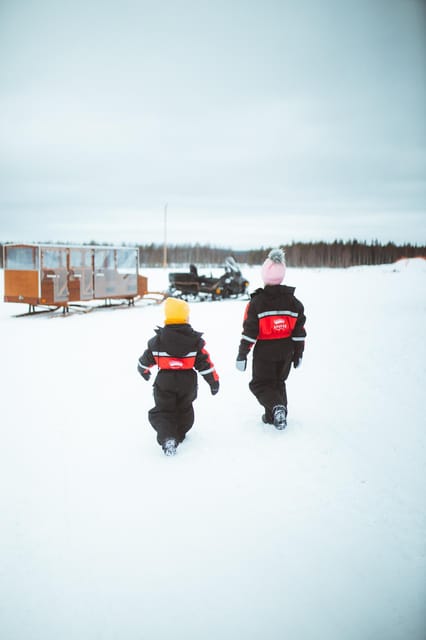 Rovaniemi: Family Snowmobiling Trip - Riding 10 to 20 kilometers through the forest