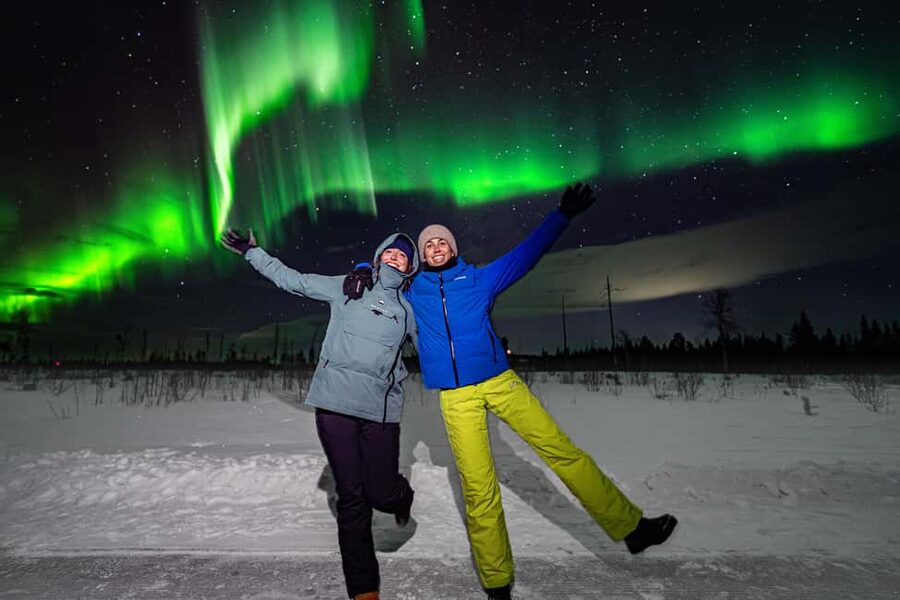 Rovaniemi: Guaranteed Northern Lights Tour with Photos - Remote viewing spots and the value of patience