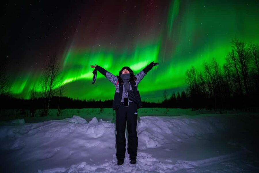 Rovaniemi: Guaranteed Northern Lights Tour with Photos - How the $180 price compares in real value