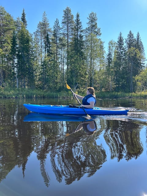 Rovaniemi: Guided Wilderness Kayaking Adventure - A Quiet Start on a Lapland Lake