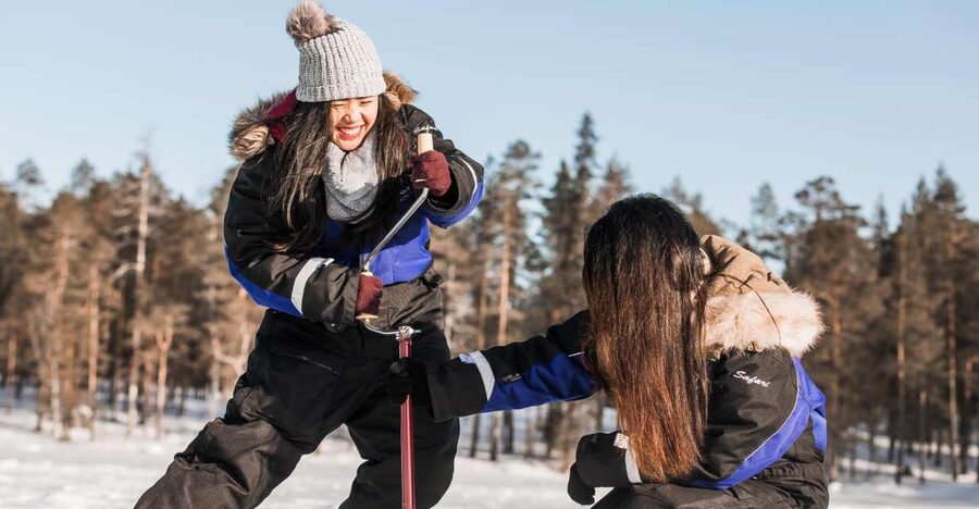 Rovaniemi: Ice Fishing Experience - Drilling through ice up to a meter thick
