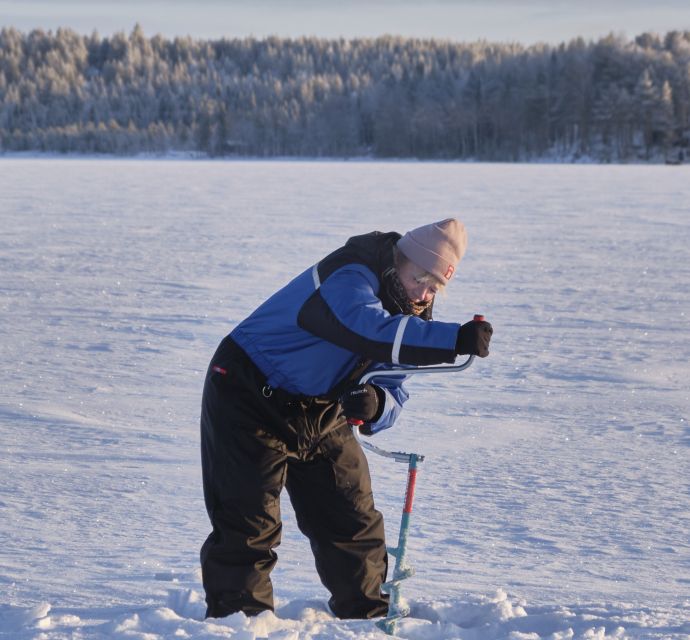 Rovaniemi: Ice-Fishing like a Finn - The 45-minute ride to Apukka Resort