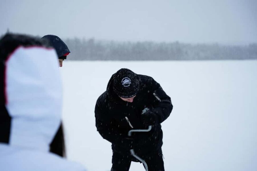 Rovaniemi: Ice Fishing Small Group Tour & Barbeque - Who should choose this outing?