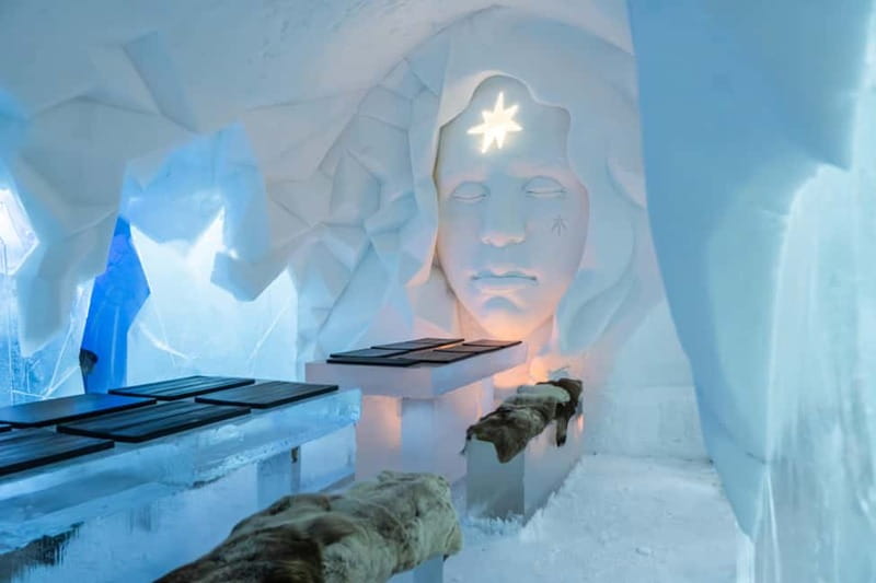 Rovaniemi: Ice Restaurant Dinner with Snow Sauna & jacuzzi - The ice bar and a glass you can hold