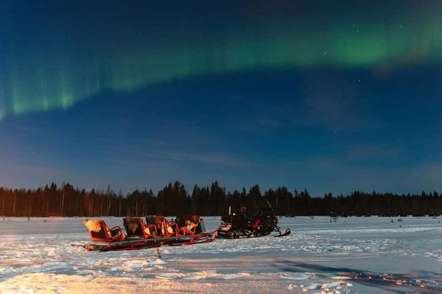 Rovaniemi: Northern Lights Family-Friendly Snowmobile Safari - A gentle introduction to snowmobiling in Rovaniemi