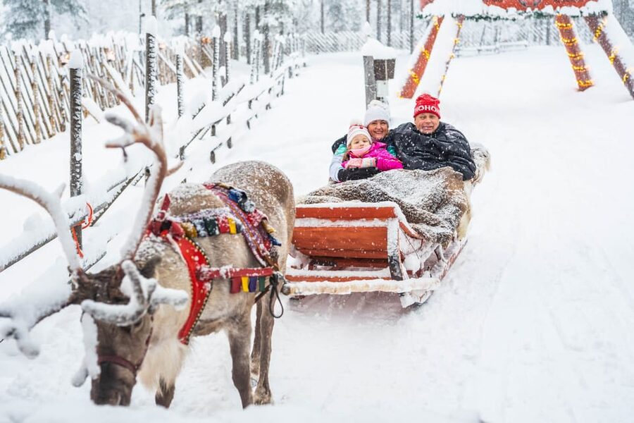 Rovaniemi: Private Pro Photoshoot in Santa Claus Village - What you receive after the camera work ends