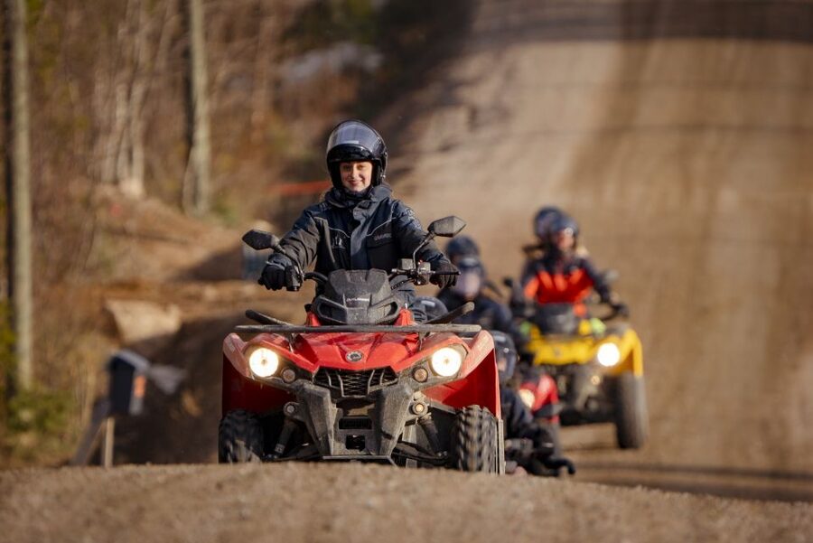 Rovaniemi: Quad Bike Safari, Reindeer & Husky Farm Visit - Guides, service, and small practical details
