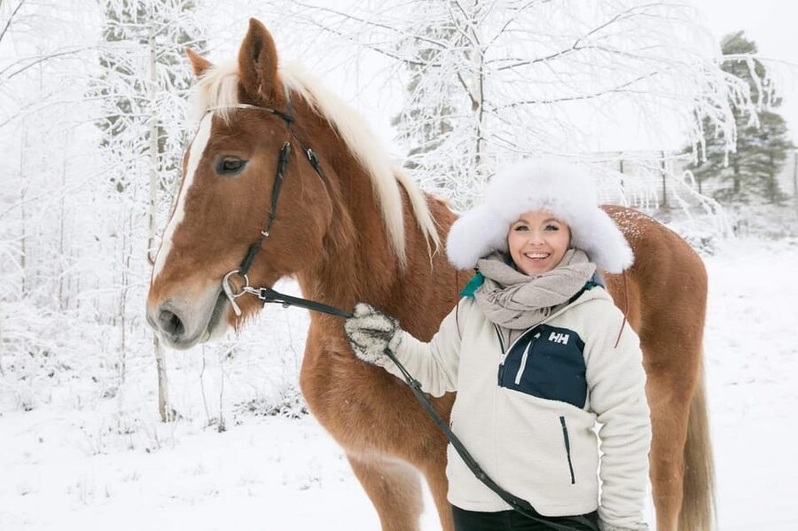 Rovaniemi: Riding Tour with Finnhorses at SCV - A quiet horse ride just 700 meters from Santa Claus Village