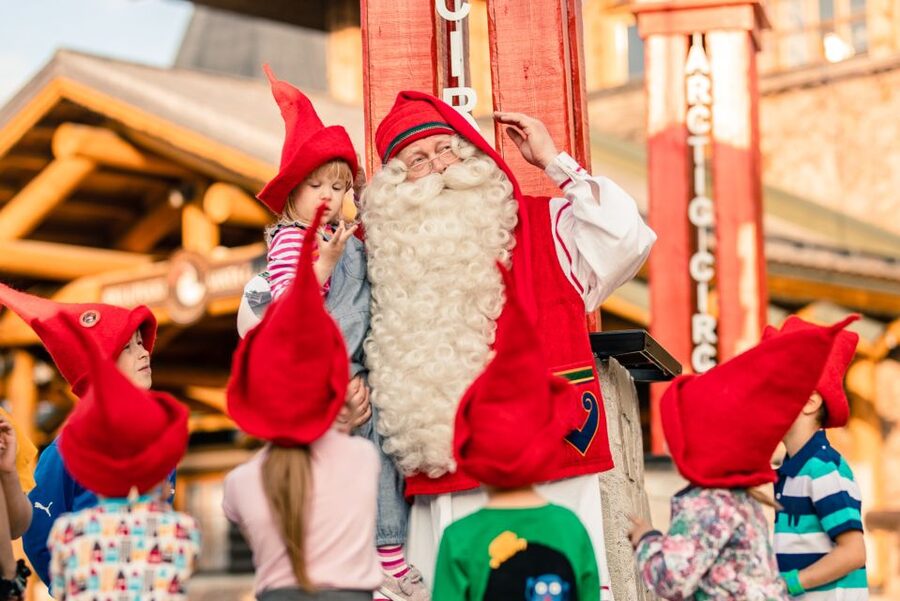 Rovaniemi: Santa Claus Village Visit with Hotel Pickup - Santas office is the main event