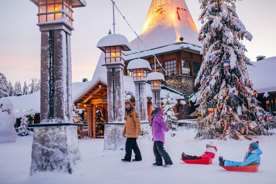 Rovaniemi: Santa Claus Village Visit with Hotel Pickup - Santas Post Office is more than a photo stop