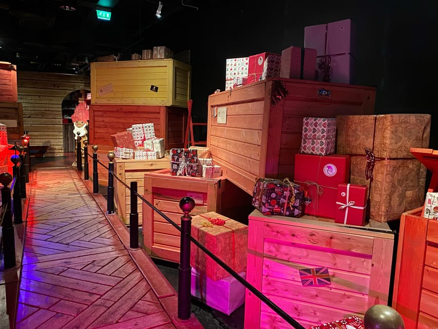 Rovaniemi: Santa Claus Village w/ Husky & Reindeer Sled Ride - The husky stop needs careful clarification