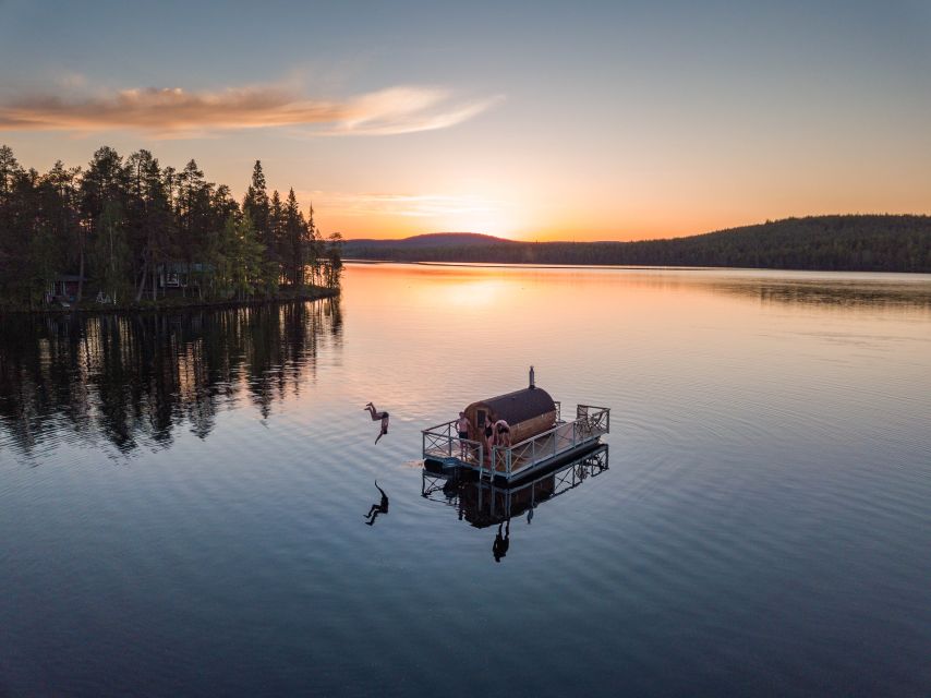 Rovaniemi: Sauna Boat Scenic Lake Cruise - One hour in the traditional Finnish sauna
