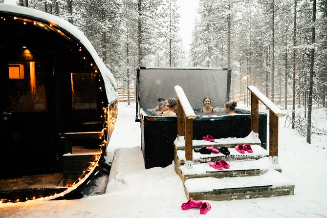 Rovaniemi Sauna World with a Hot Tub, Jacuzzi and Cold Pool - A forest setting near Rovaniemi