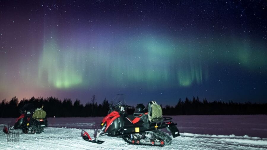 Rovaniemi: Search for Northern Lights Snowmobiling Trip - Warm clothing and winter comfort