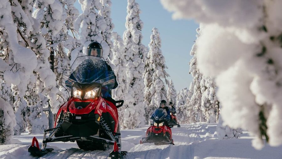 Rovaniemi: Snowmobile Adventure Tour for Adults Only - Getting Dressed for Lapland Cold