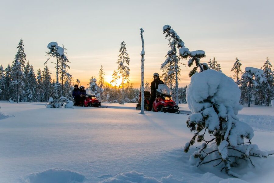Rovaniemi: Snowmobile and Ice Fishing Adventure with Lunch - Key points to know before you book