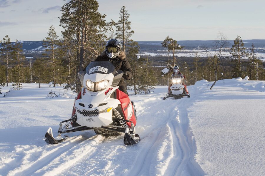 Rovaniemi: Snowmobile Sprint Safari - The safety briefing before the throttle