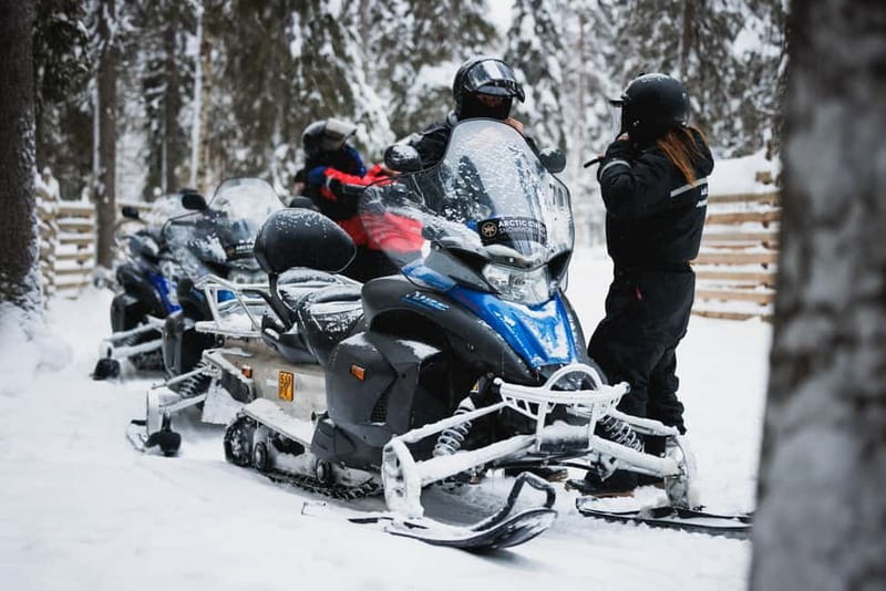 Rovaniemi: Snowmobile Tour and Reindeer Experience - Getting dressed for the Arctic
