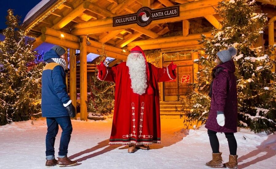Rovaniemi: Tour to Santa Claus Village with Hotel pick up - What this Rovaniemi outing really offers