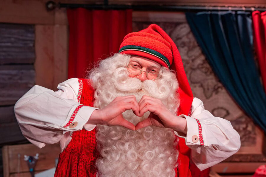 Rovaniemi: Tour to Santa Claus Village with Hotel pick up - The hotel pickup makes winter travel easier