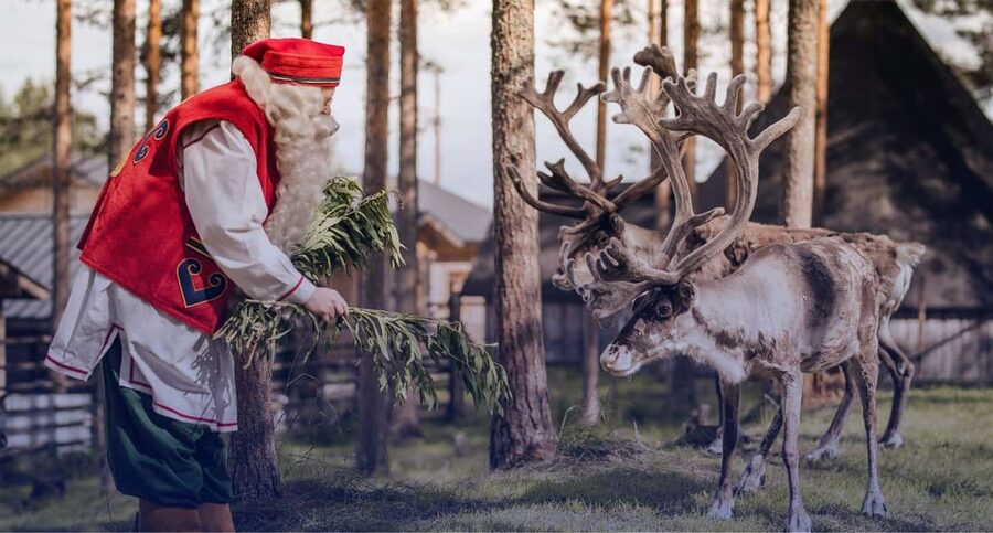 Rovaniemi: Tour to Santa Claus Village with Hotel Transfer - Who will enjoy this tour most?