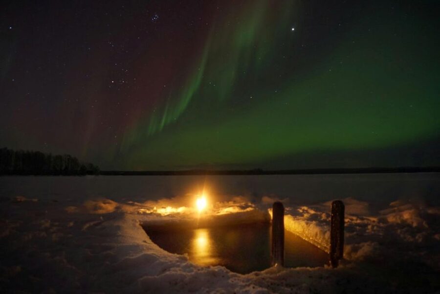 Rovaniemi: Traditional Sauna and Ice Swimming Experience - Views, snow, and possible aurora