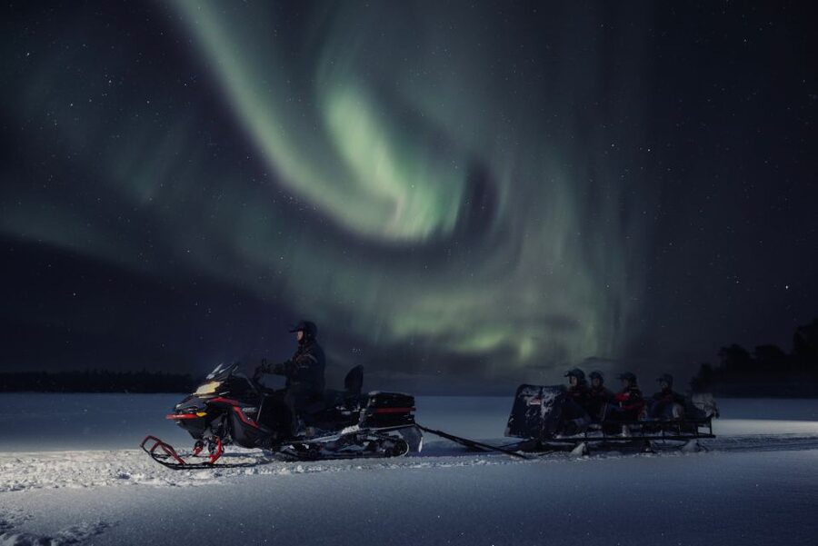 Ruka: Starlight sledging to search for Northern Lights - A quiet way to search for the Northern Lights