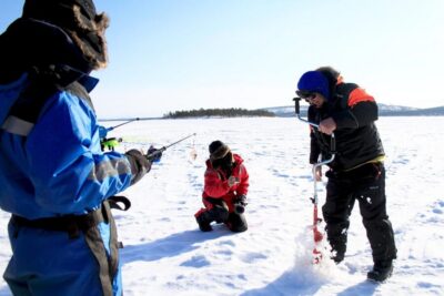 Ice Fishing Tour to Lake Inari, reindeers& lunch